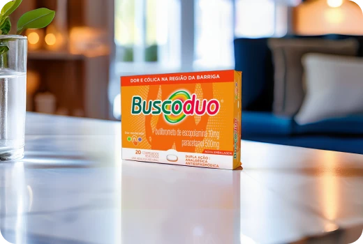 Embalagem do produto Buscoduo em cima de uma mesa.